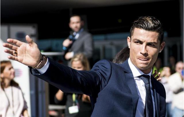 12月10日！欧冠英冠等比赛开打！会有冷门吗？（12月10日欧冠、英冠等赛事打响，冷门会不会来袭？）