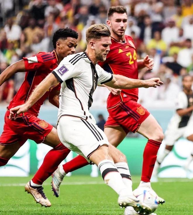 官方：利物浦20岁后卫马巴亚租借加盟英甲维冈竞技（官宣：利物浦20岁后卫马巴亚租借赴英甲维冈竞技）