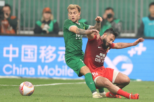 德转列中锋身价榜：哈兰德1.8亿欧居首，姆巴佩第二（德转中锋身价排行：哈兰德1.8亿欧领跑，姆巴佩位列第二）