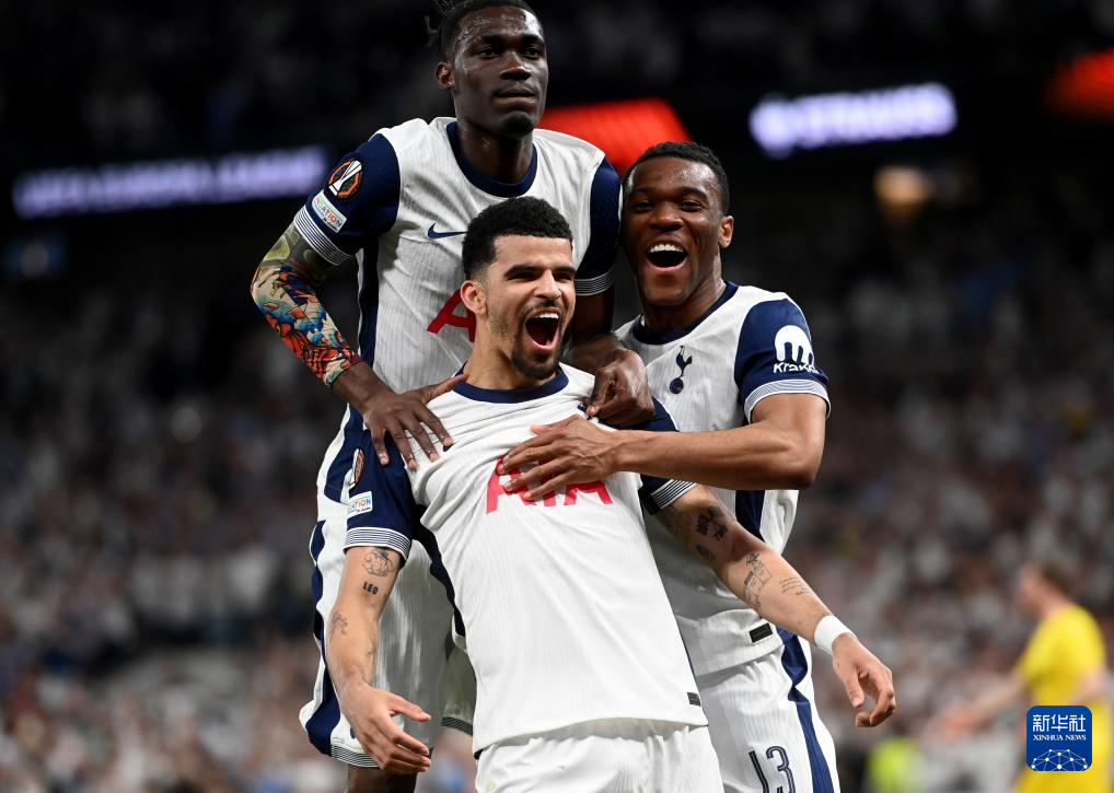 弗里克：理解亚马尔对换下不满，下次我会让他坐替补席（弗里克：理解亚马尔对被换下不满，下次将安排他打替补）