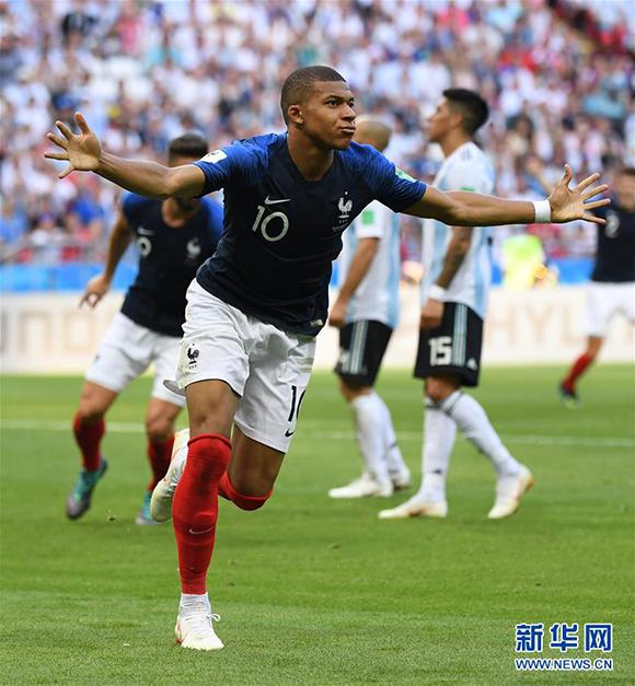 意媒：卢卡库已经在健身房单独训练，预计意超杯半决赛复出（意媒称卢卡库已在健身房恢复单独训练，意超杯半决赛有望回归）