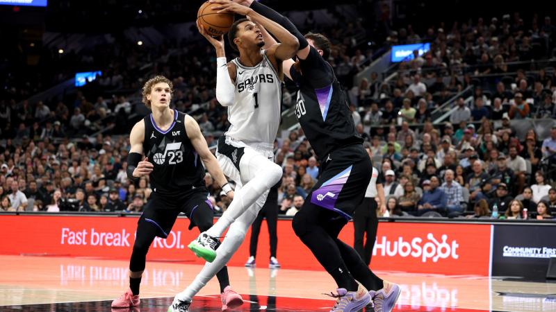 半场：米兰1-2都灵，拉比奥世界波，托莫里送点，莱奥伤退（半场战报：米兰1-2落后都灵，拉比奥轰出世界波，托莫里送点，莱奥伤退）