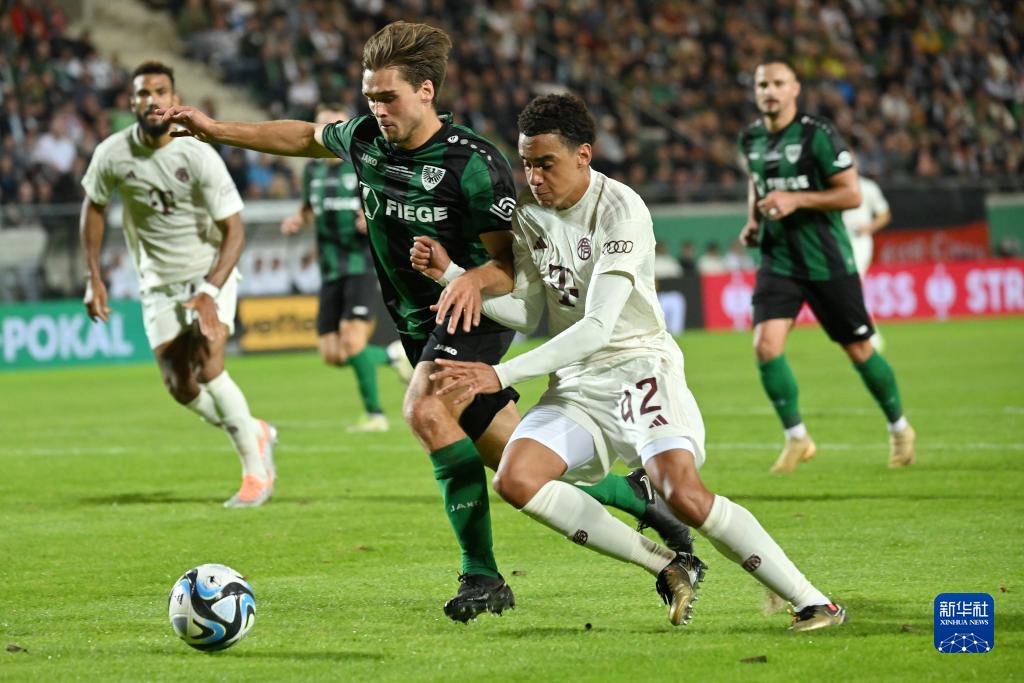 天皇杯半场：藤尾翔太、相马勇纪破门，町田暂2-0神户（天皇杯半场战报：藤尾翔太与相马勇纪建功，町田暂以2-0领先神户）