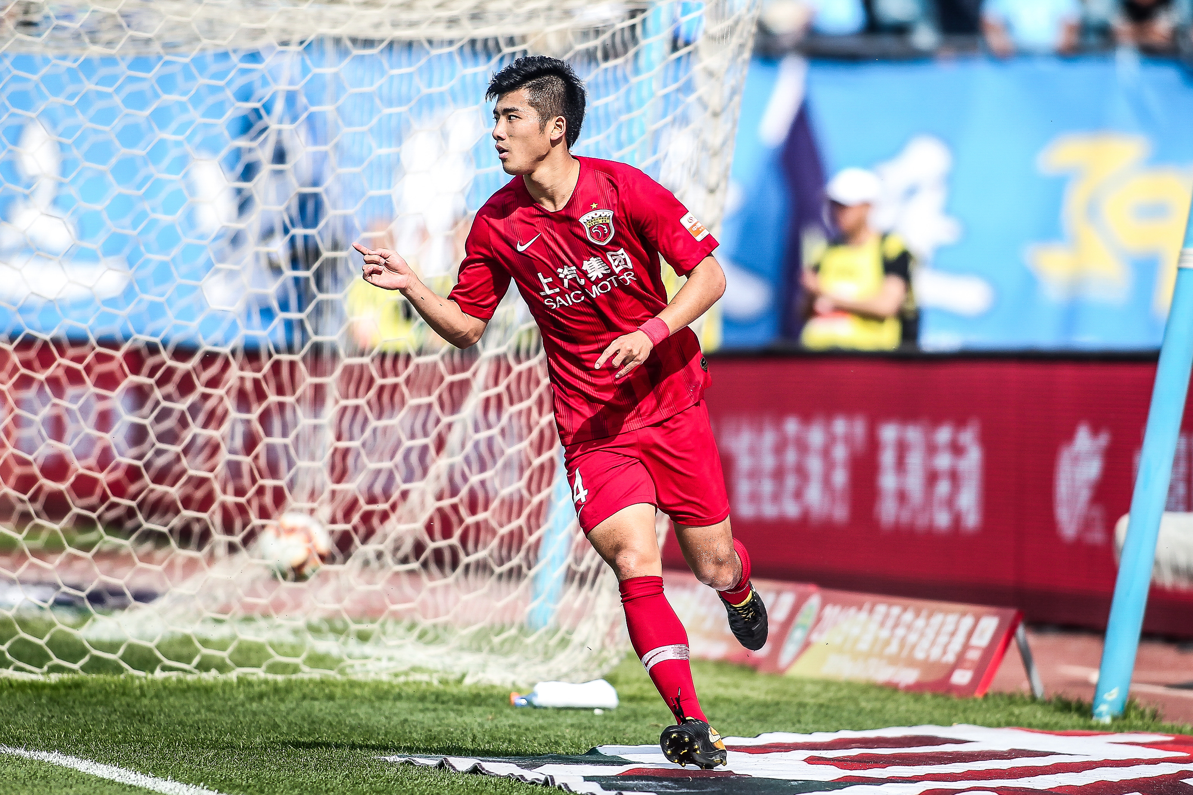 官方：前柏林联合主帅菲舍尔执教美因茨，双方签约至2028年（官宣：美因茨聘前柏林联合主帅菲舍尔执教，合同至2028年）