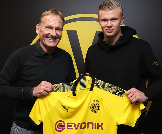 罗马诺：加纳乔与贝西克塔斯的转会传闻不实，他想留在英超（罗马诺：加纳乔不会加盟贝西克塔斯，愿继续在英超效力）