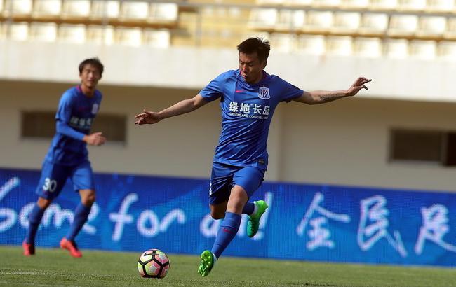 欧冠改制后连续3场破门最年轻榜单：17岁卡尔居首，姆巴佩次席（欧冠改制以来连续三场进球最年轻球员榜：17岁卡尔领跑，姆巴佩位居第二）