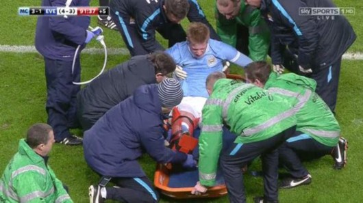 找回状态！爱德华兹半场10中7轰21分（手感回暖！爱德华兹半场10投7中砍下21分）