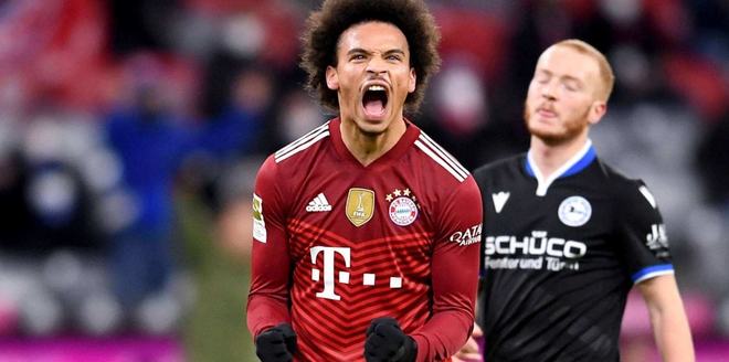 里夫斯：看到詹姆斯在场上全速奔跑，这会促使你跟上他的步伐（里夫斯：看见詹姆斯在场上全速冲刺，会让你也不自觉加速跟上）