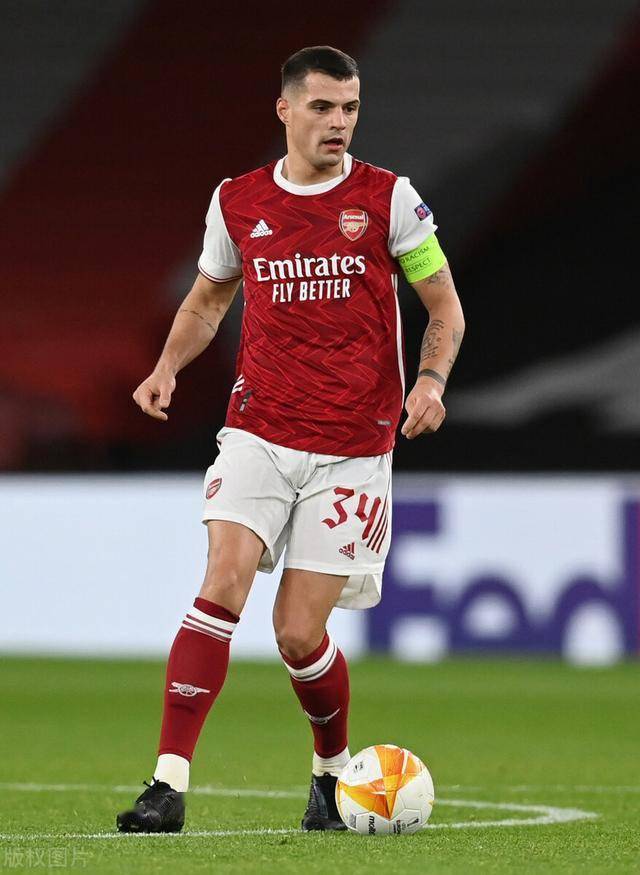 马刺客场115-102击败开拓者，福克斯37分带队取胜，展现全面实力。（马刺115-102客场击退开拓者，福克斯轰37分领军取胜，全面实力尽显）