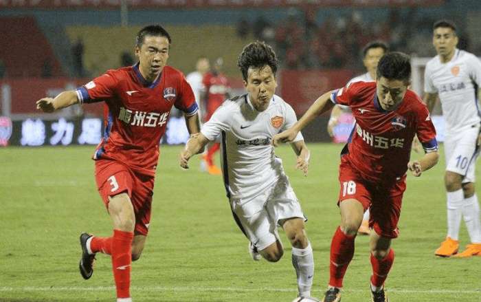 英超前瞻：维拉状态火热9轮8胜，残阵枪手客战盼继续领跑（英超前瞻：维拉近9轮8胜势头凶猛，伤兵满营的阿森纳客场力拼守住榜首）